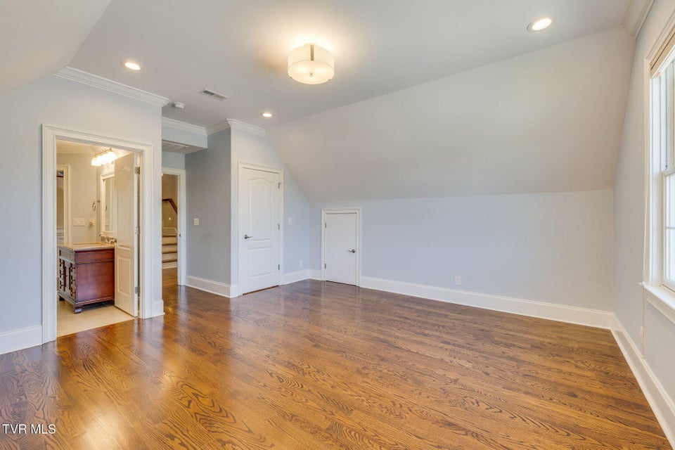 Photo #40: 5079 Rose Gardens Circle