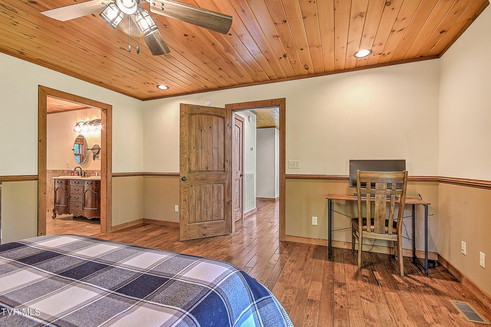 Photo #29: 410 Eagle Ridge Road