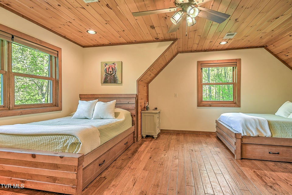 Photo #39: 410 Eagle Ridge Road