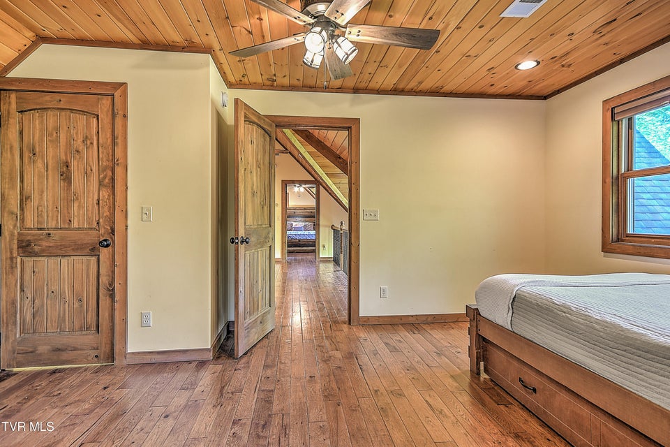 Photo #42: 410 Eagle Ridge Road