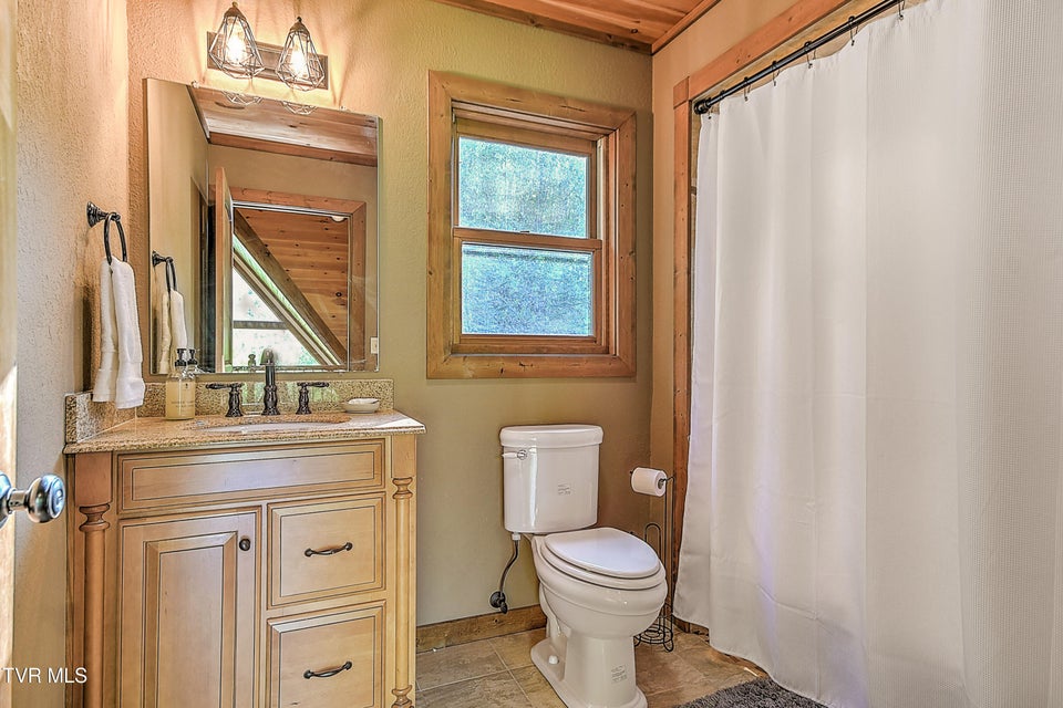 Photo #43: 410 Eagle Ridge Road