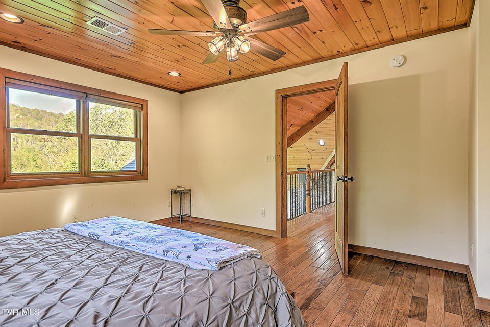 Photo #46: 410 Eagle Ridge Road