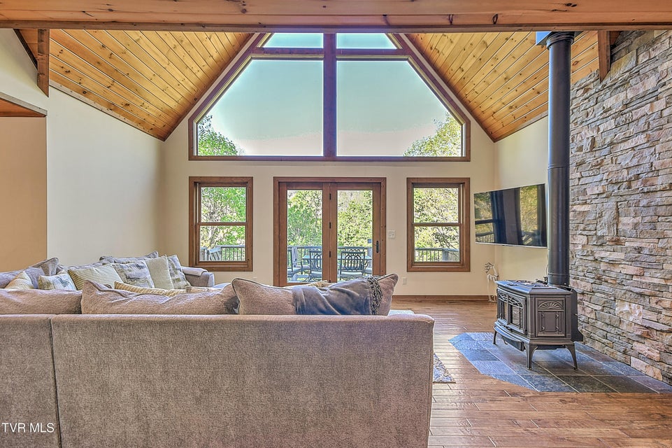 Photo #9: 410 Eagle Ridge Road