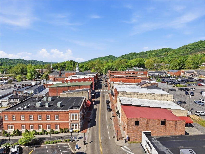 Photo #33: 309 Main Street