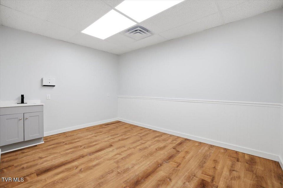 Photo #19: 309 Main Street