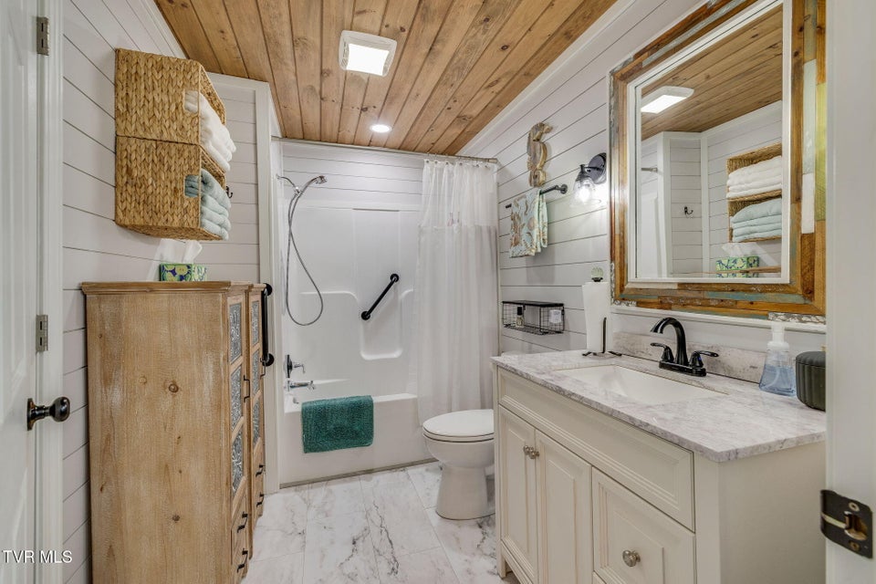 Photo #16: 104 Hoard Road