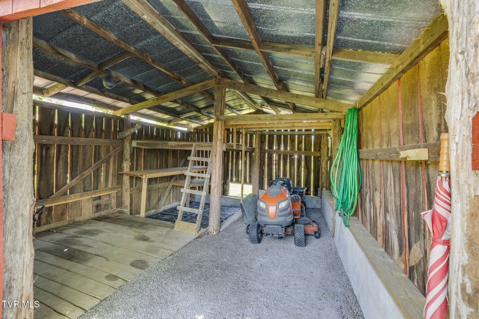 Photo #31: 104 Hoard Road