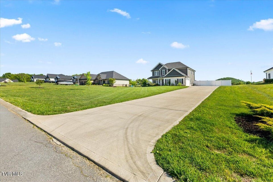 Photo #46: 433 Boulder Court