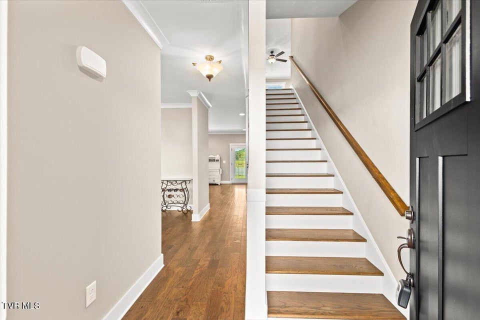 Photo #4: 433 Boulder Court