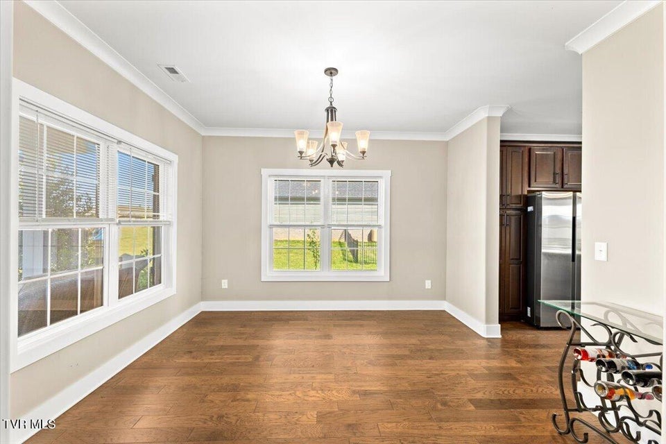 Photo #5: 433 Boulder Court