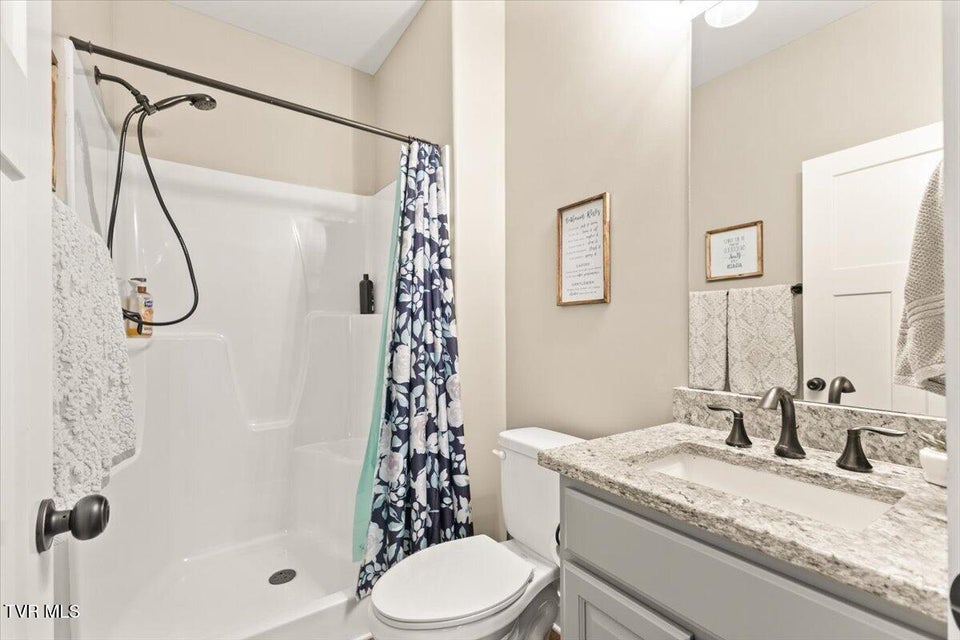 Photo #14: 433 Boulder Court