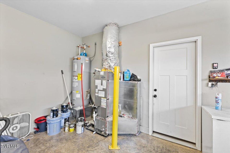 Photo #32: 433 Boulder Court