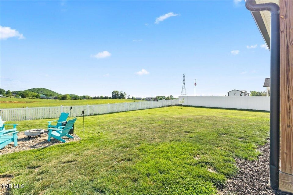 Photo #40: 433 Boulder Court