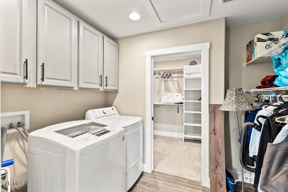 Photo #23: 433 Boulder Court