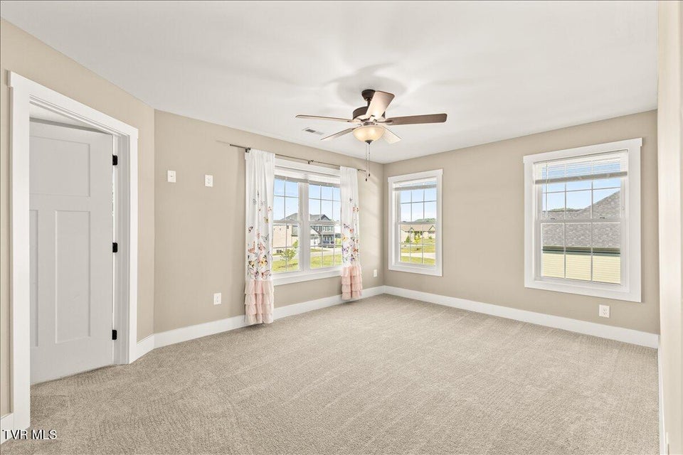 Photo #29: 433 Boulder Court