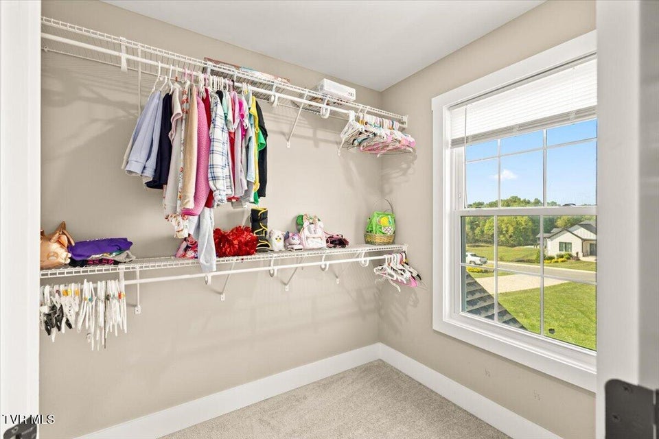 Photo #31: 433 Boulder Court