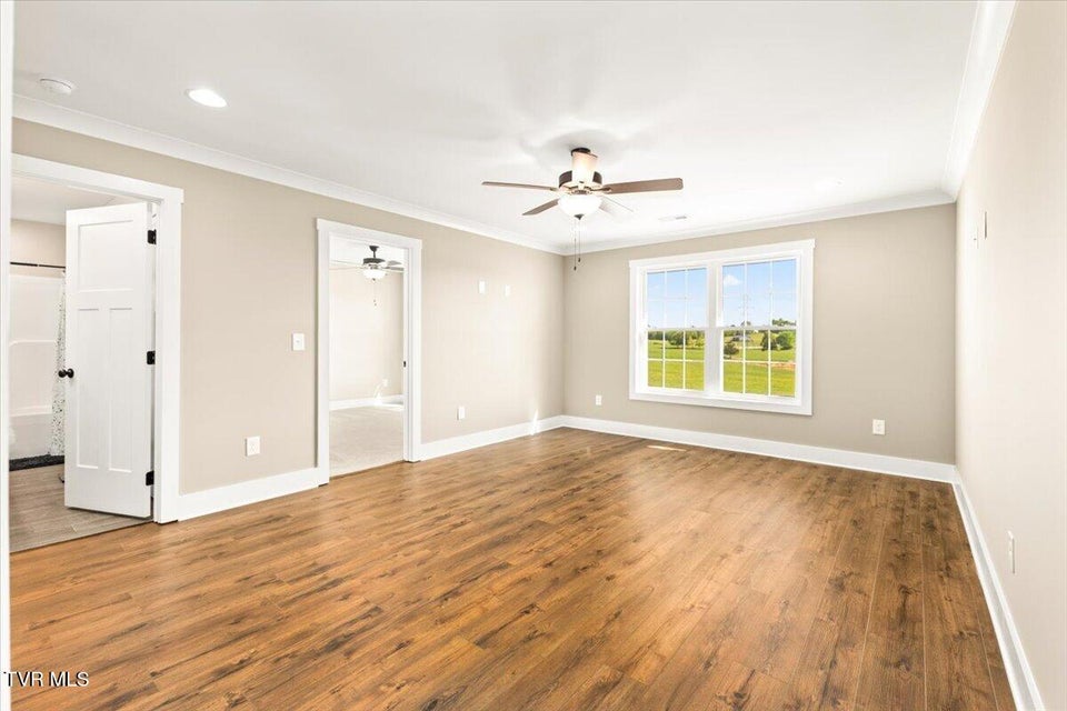 Photo #25: 433 Boulder Court