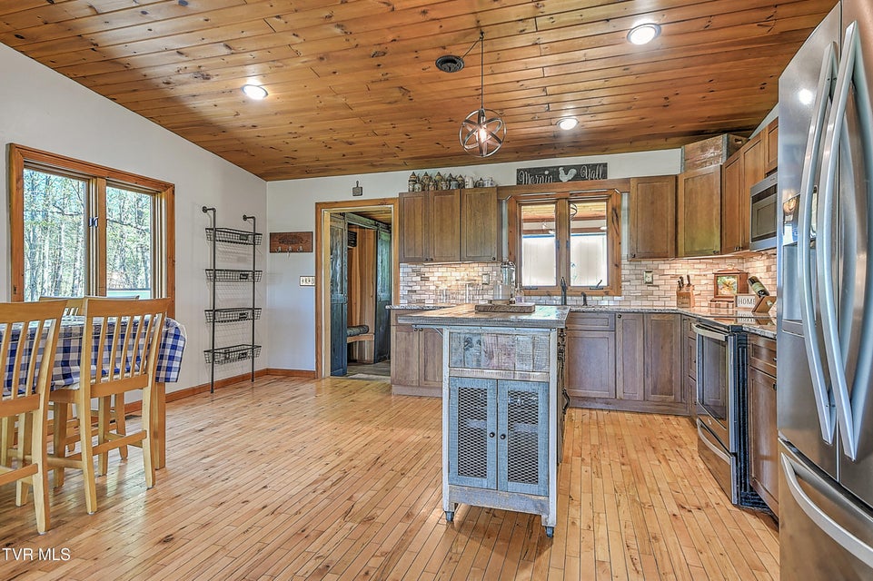 Photo #14: 146 Bear Cage Road