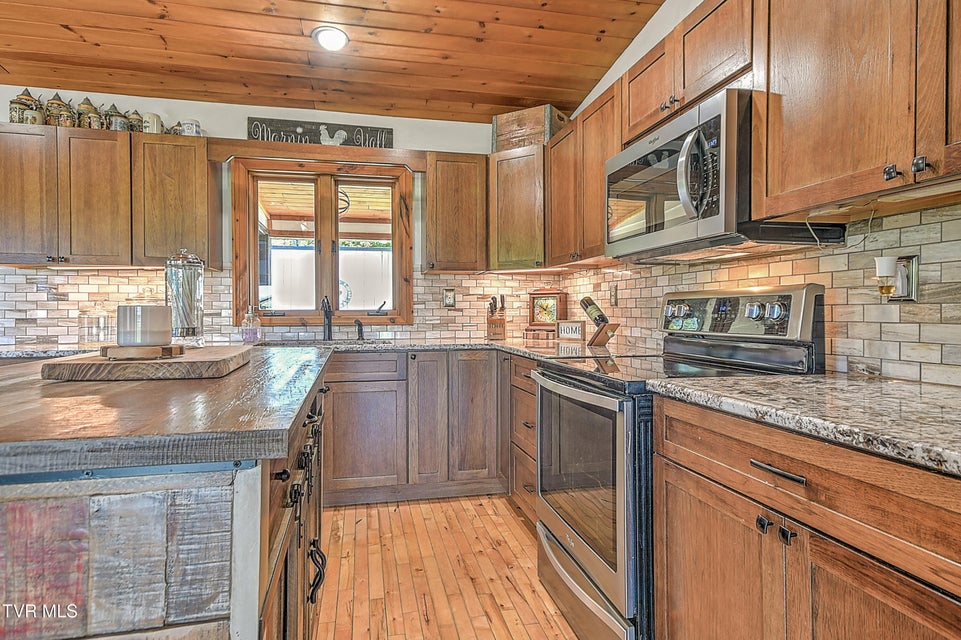 Photo #15: 146 Bear Cage Road