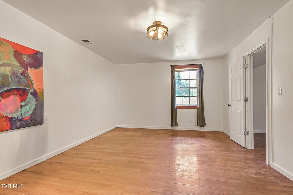 Photo #43: 146 Bear Cage Road