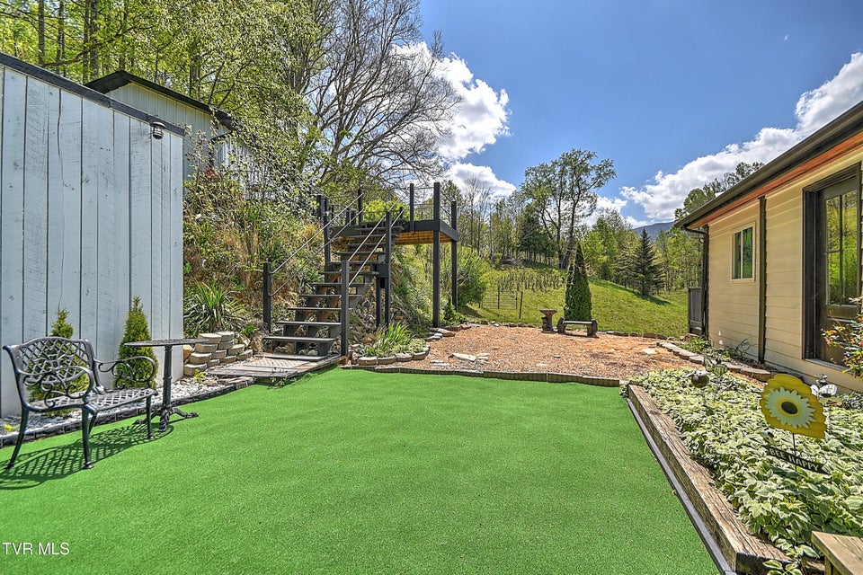 Photo #52: 146 Bear Cage Road