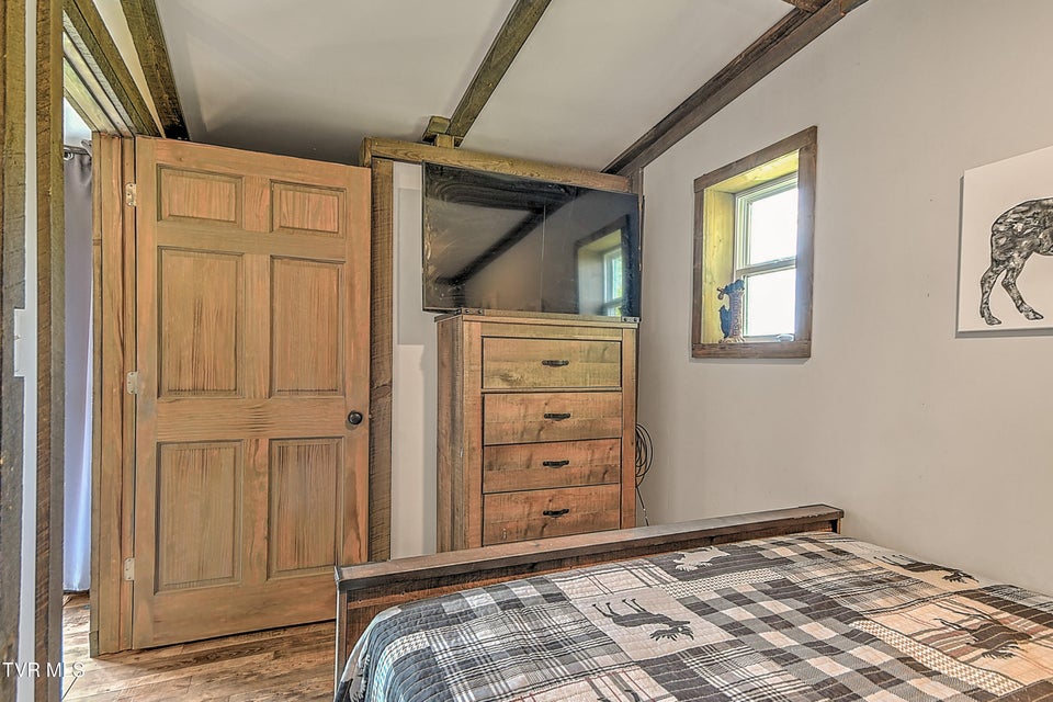 Photo #67: 146 Bear Cage Road