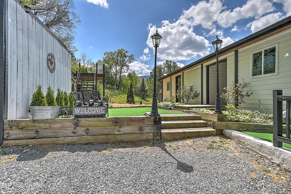 Photo #72: 146 Bear Cage Road