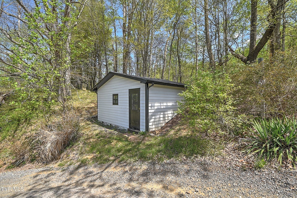 Photo #80: 146 Bear Cage Road