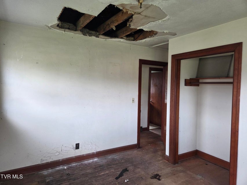 Photo #18: 10189 Crescent Road