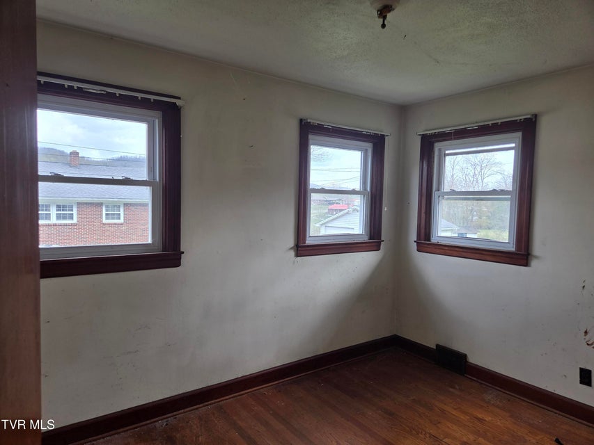 Photo #19: 10189 Crescent Road