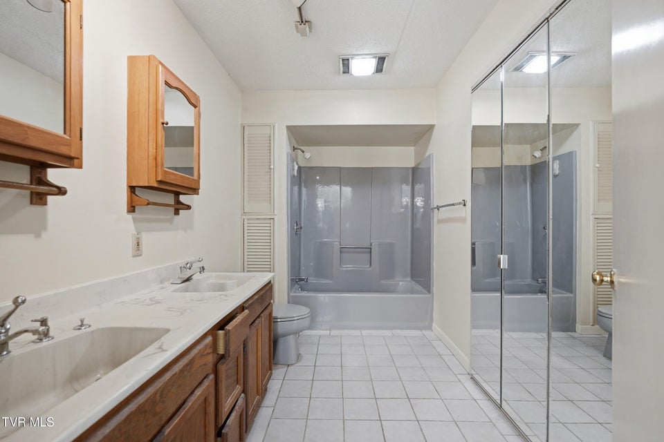 Photo #12: 239 Horton Highway