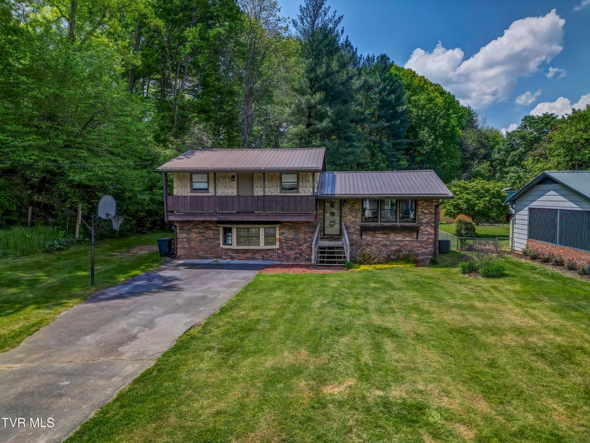 Photo #2: 156 Warrior Lane