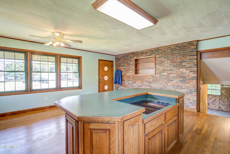 Photo #8: 156 Warrior Lane