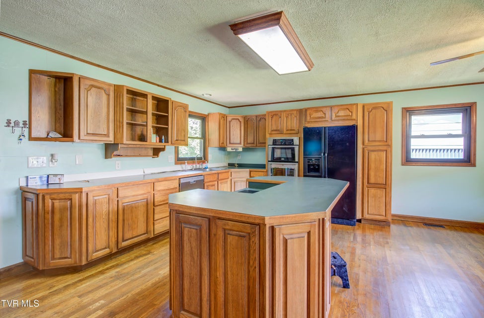 Photo #9: 156 Warrior Lane