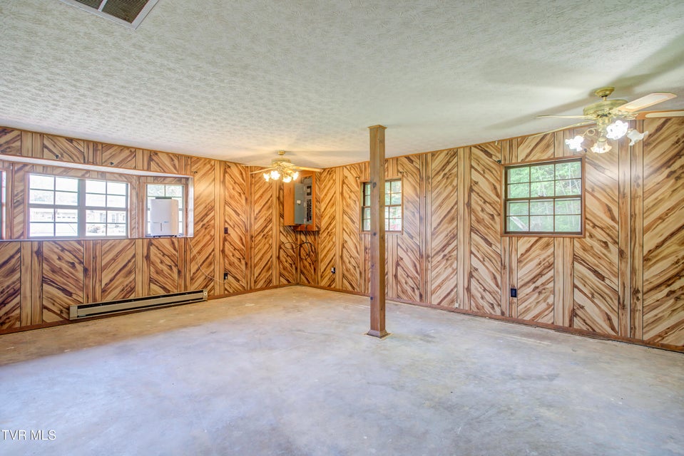 Photo #11: 156 Warrior Lane