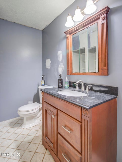 Photo #21: 156 Warrior Lane