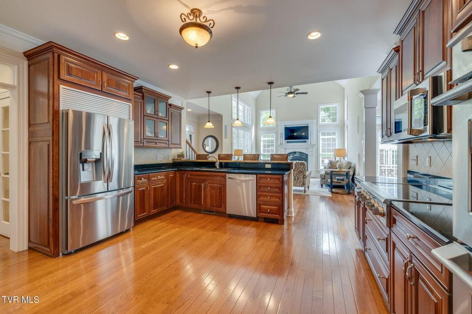 Photo #9: 5005 Preston Park Drive