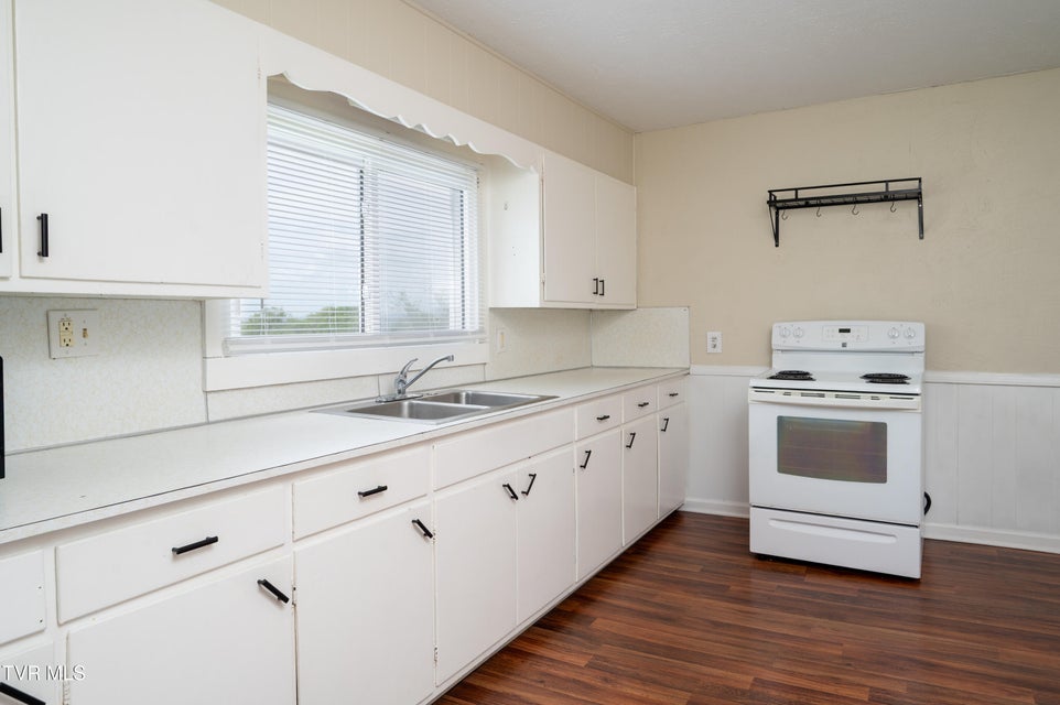 Photo #6: 2209 Locust Street