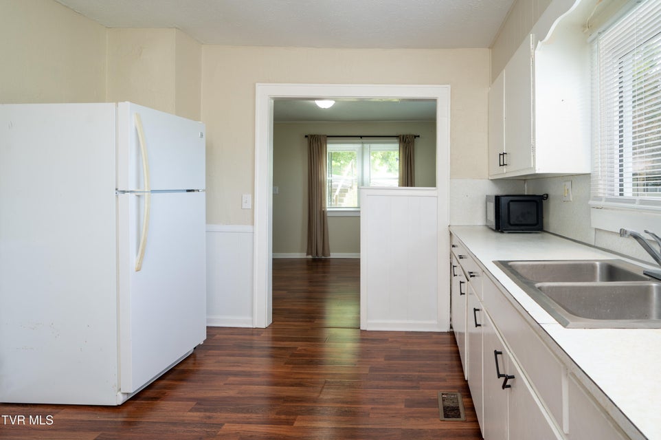 Photo #8: 2209 Locust Street