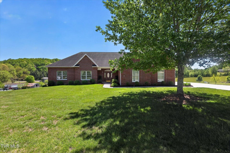 Photo #3: 121 Sunnyfield Drive