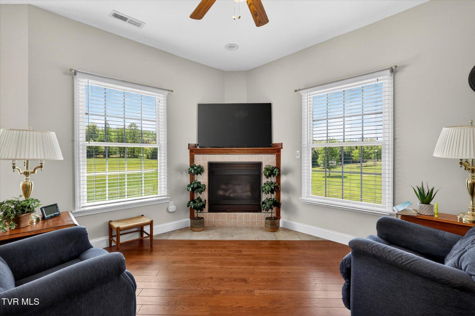 Photo #14: 121 Sunnyfield Drive