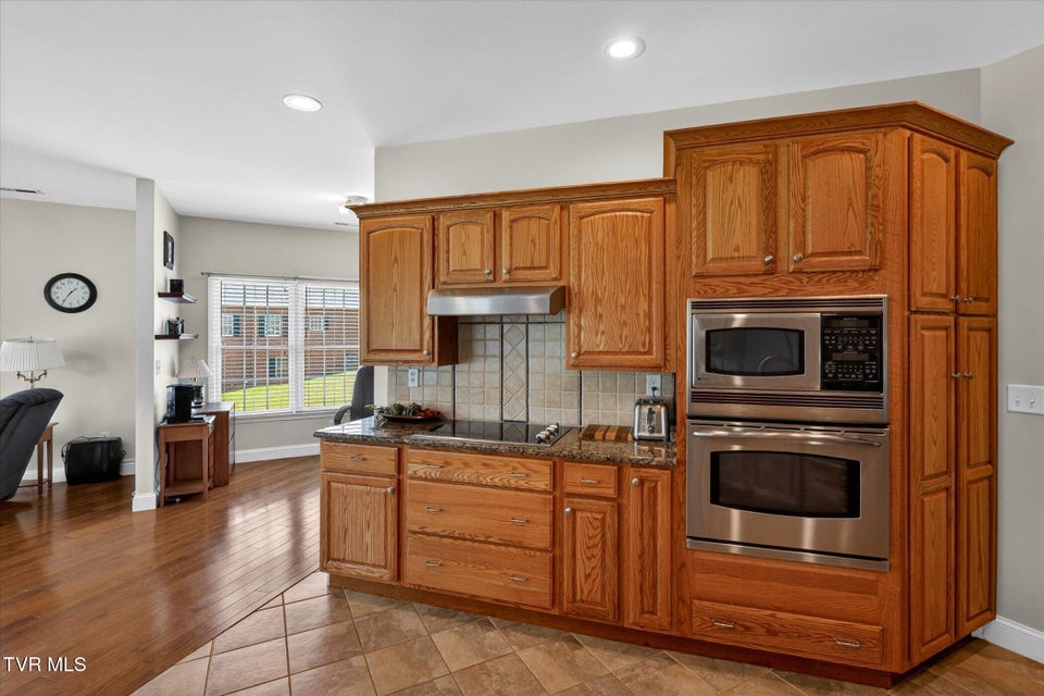 Photo #10: 121 Sunnyfield Drive