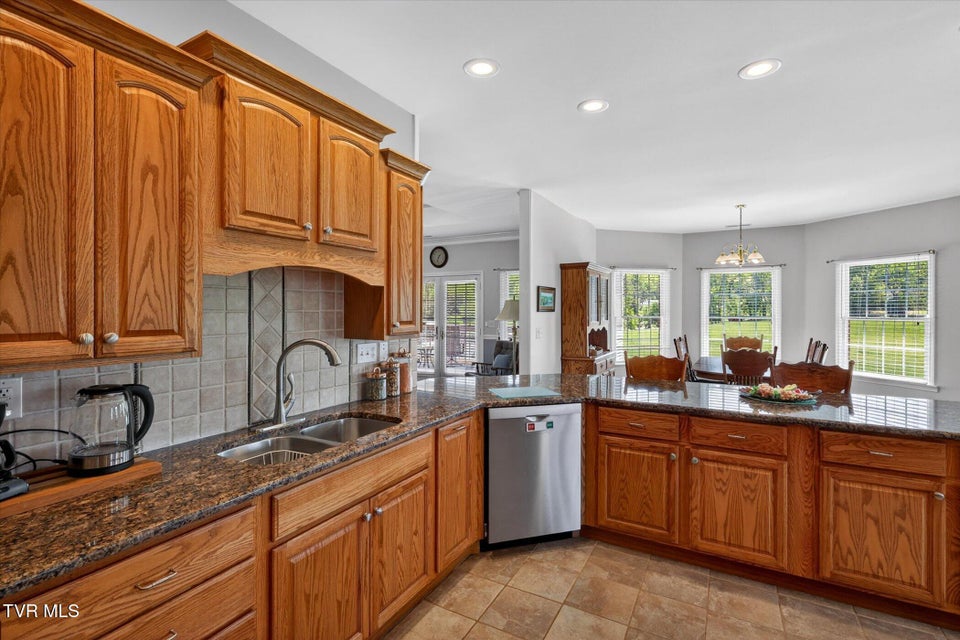 Photo #11: 121 Sunnyfield Drive