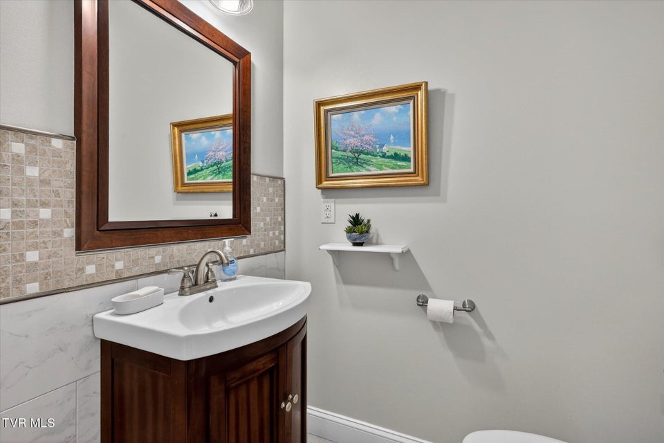 Photo #18: 121 Sunnyfield Drive