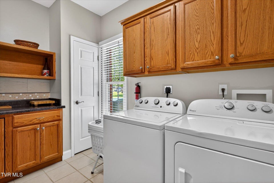 Photo #16: 121 Sunnyfield Drive