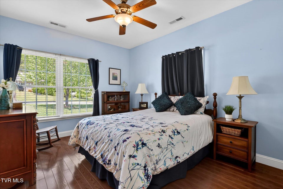 Photo #27: 121 Sunnyfield Drive