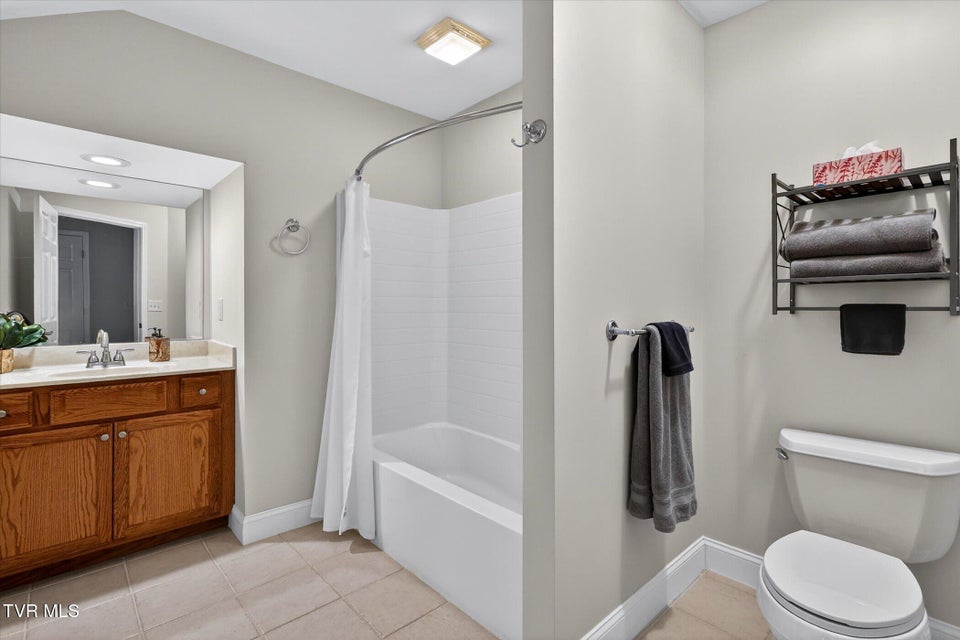 Photo #30: 121 Sunnyfield Drive