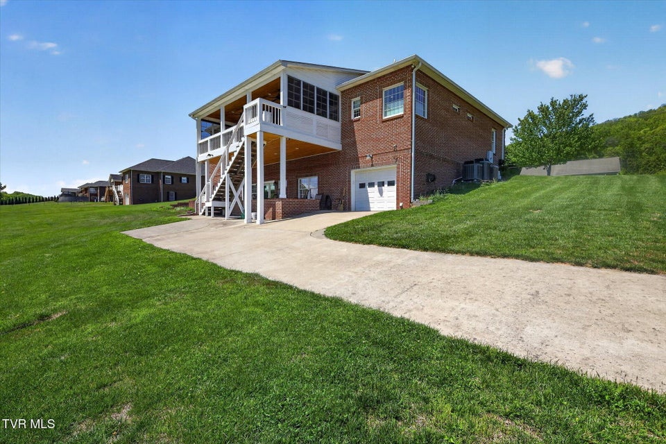 Photo #56: 121 Sunnyfield Drive