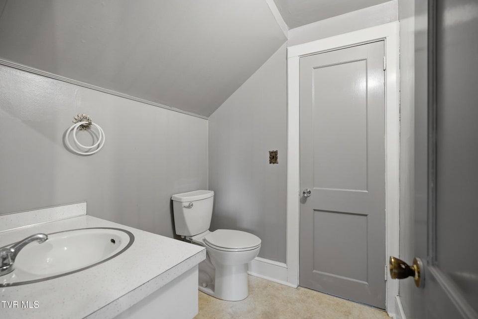 Photo #25: 251 Charleston Street