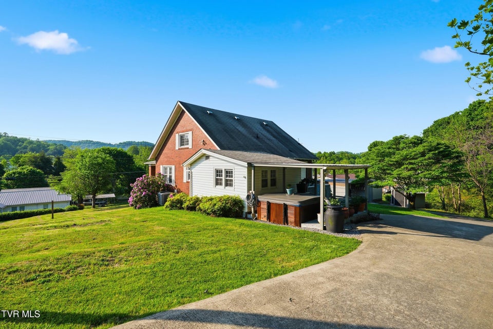 Photo #33: 251 Charleston Street